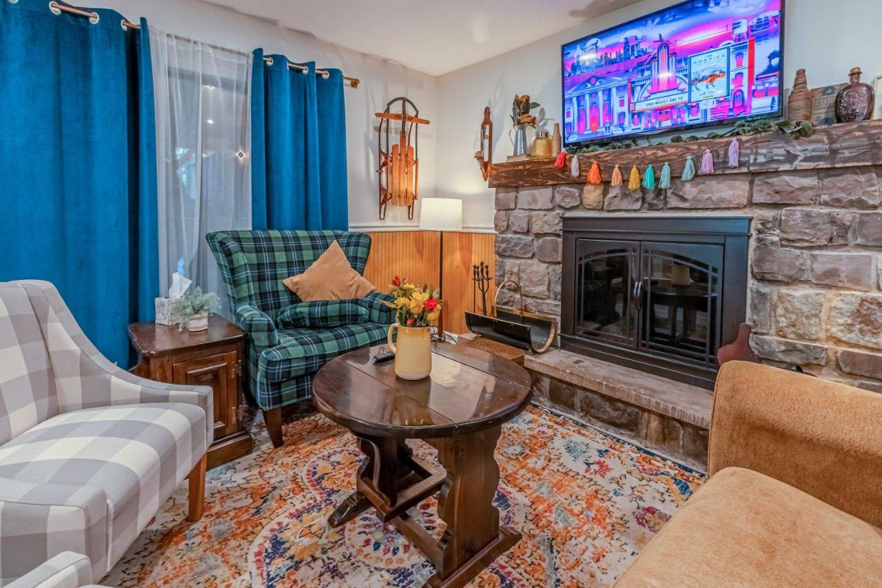 Poconos Ski Retreat With Sauna, Hot Tub, And Game Room Lake Harmony Exteriér fotografie