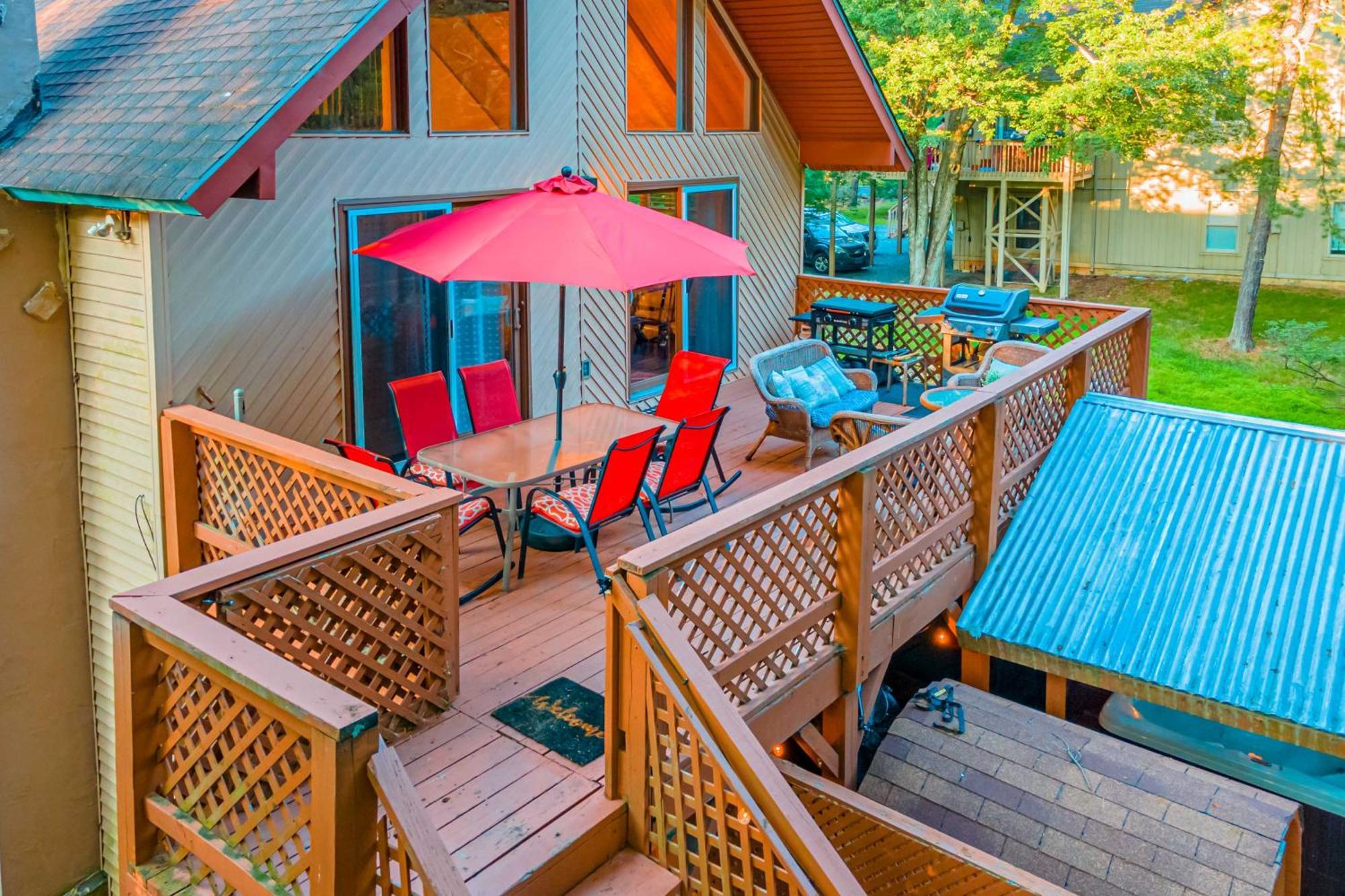 Poconos Ski Retreat With Sauna, Hot Tub, And Game Room Lake Harmony Exteriér fotografie
