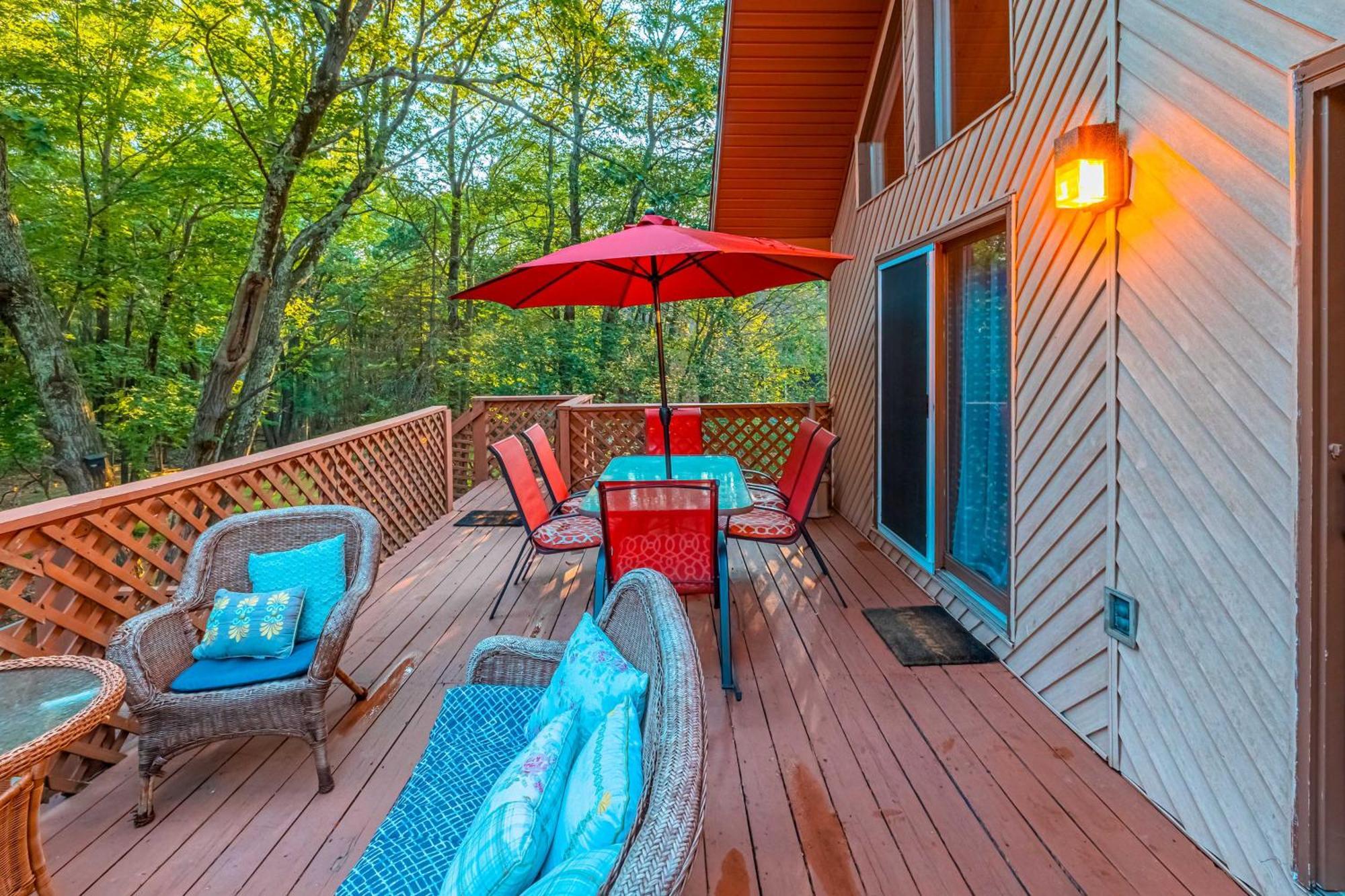 Poconos Ski Retreat With Sauna, Hot Tub, And Game Room Lake Harmony Exteriér fotografie