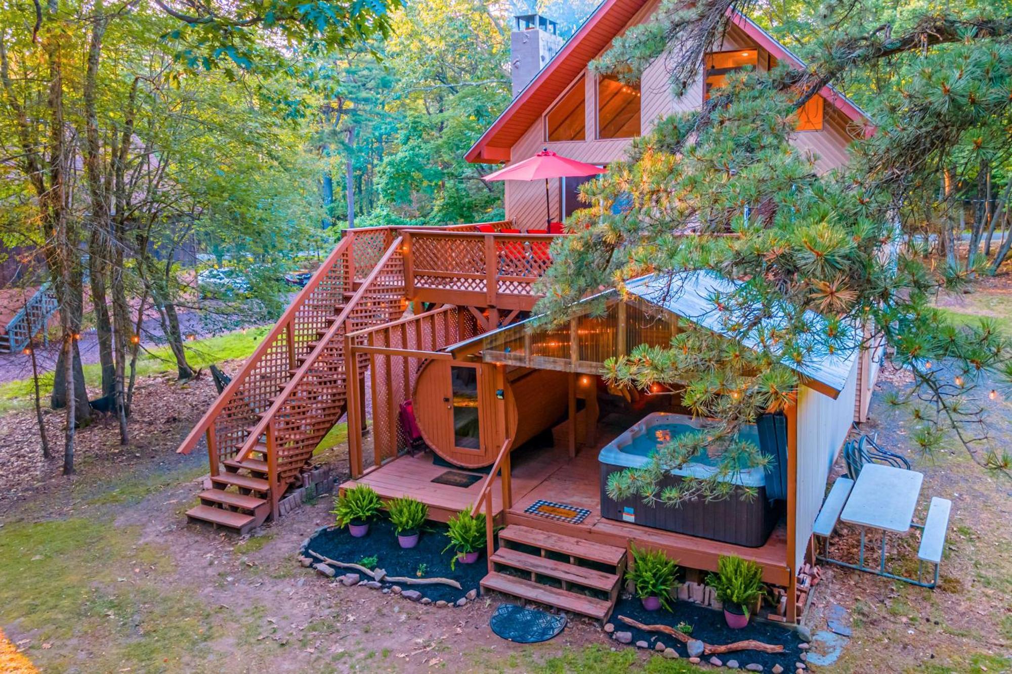 Poconos Ski Retreat With Sauna, Hot Tub, And Game Room Lake Harmony Exteriér fotografie