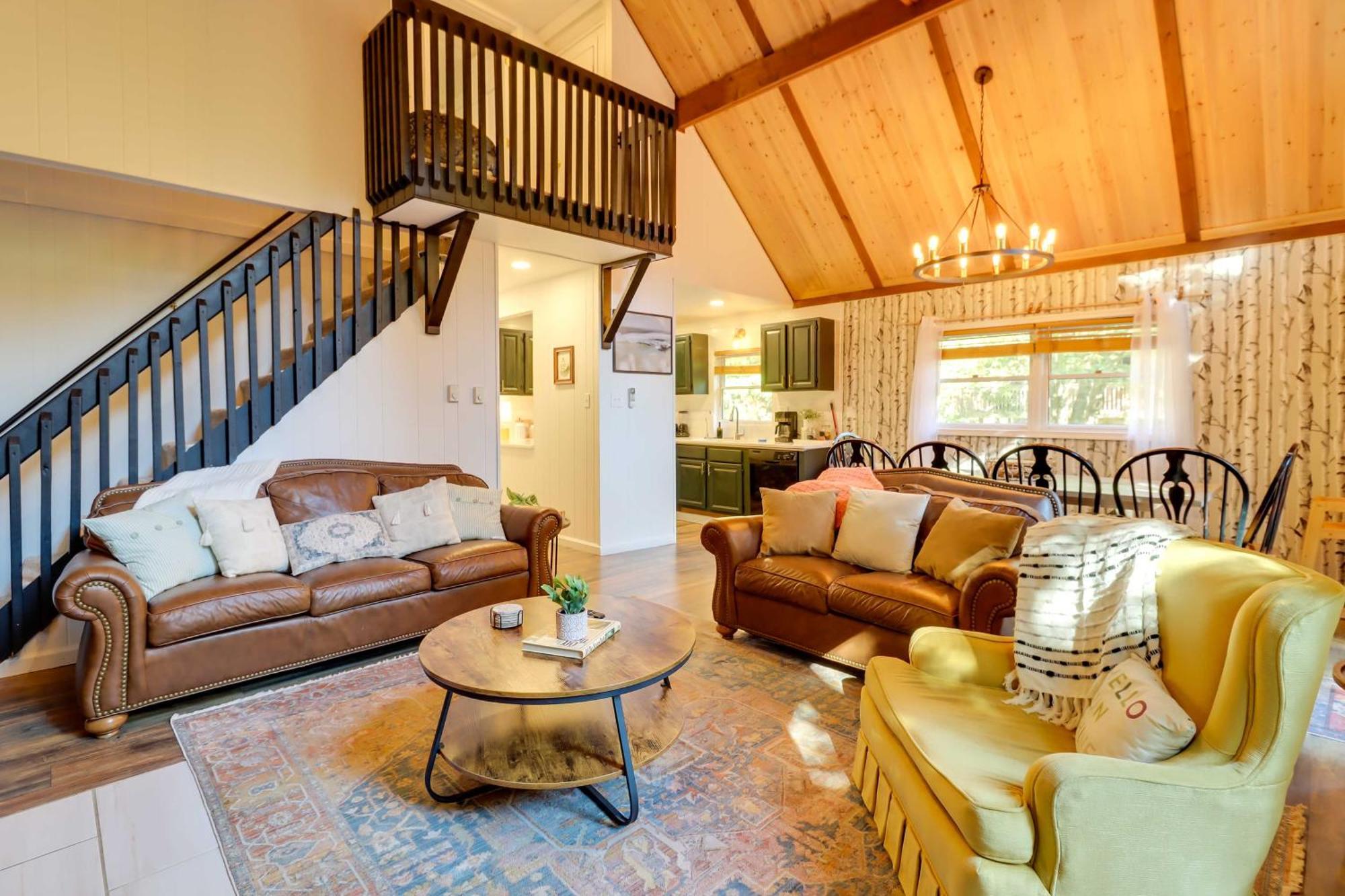 Poconos Ski Retreat With Sauna, Hot Tub, And Game Room Lake Harmony Exteriér fotografie