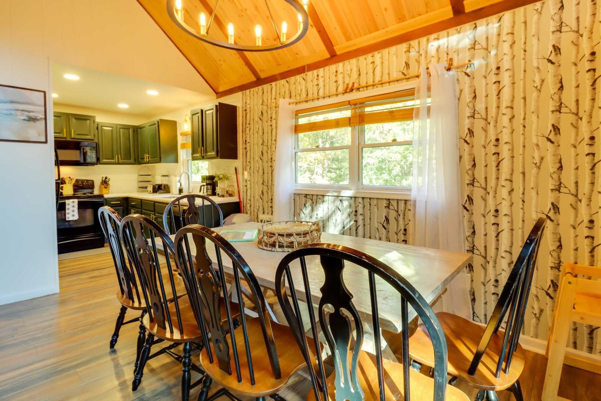 Poconos Ski Retreat With Sauna, Hot Tub, And Game Room Lake Harmony Exteriér fotografie
